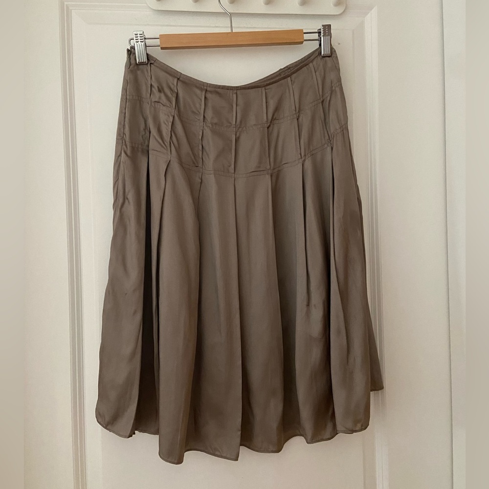 Country Road pleated satin midi skirt - Picture 8 of 10